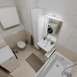 Urban Bloom Retreat - Free Parking Apartament