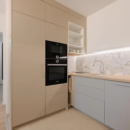 Appartement Urban Bloom Retreat - Free Parking