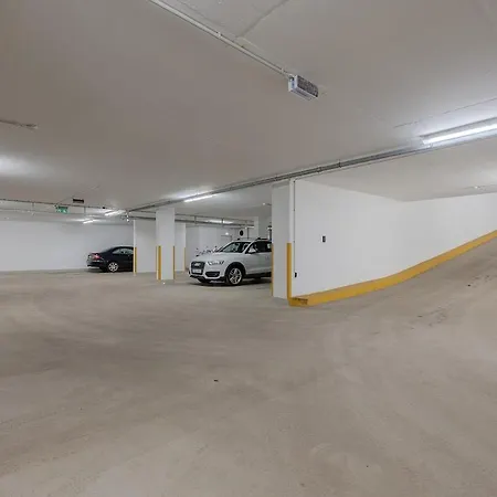 Urban Bloom Retreat - Free Parking Appartement *