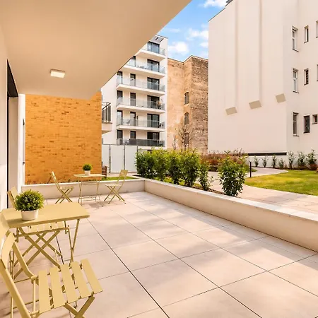Urban Bloom Retreat - Free Parking Appartement *