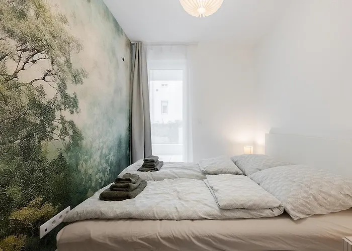 Urban Bloom Retreat - Free Parking