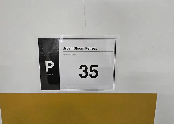 דירה Urban Bloom Retreat - Free Parking